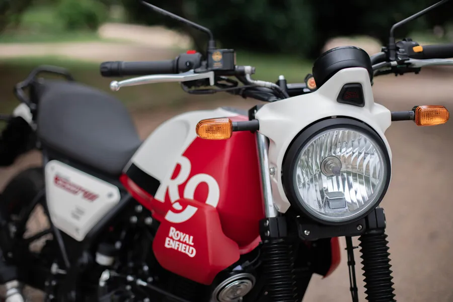 Royal Enfield comemora primeiro ano da Scram 411 no Brasil