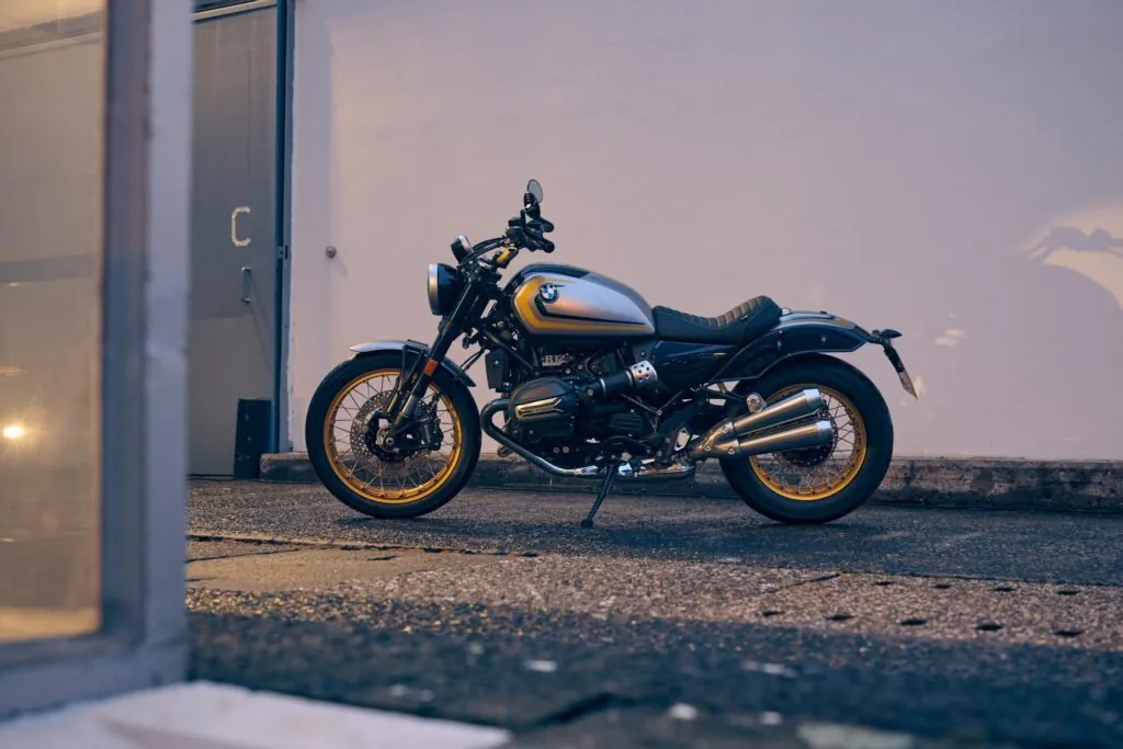 BMW R12: conheça a nova e compacta cruiser alemã