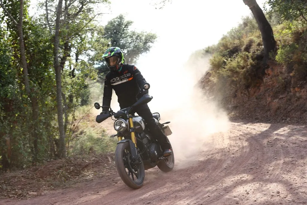 Entre em 2025 de moto nova