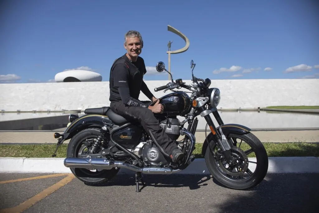 ROYAL ENFIELD SUPER METEOR 650