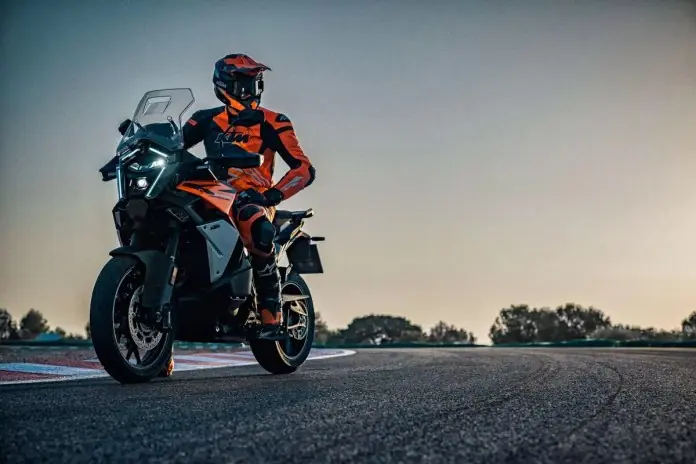 KTM-990-RC-R-TRACK