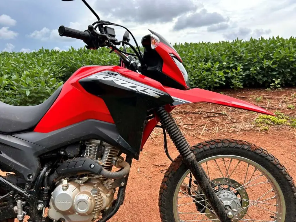 imagem lateral da Honda Bros 160