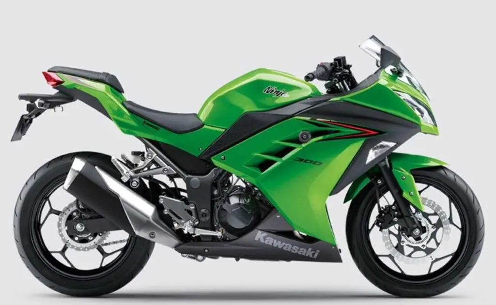 imagem lateral da kawasaki ninja 300