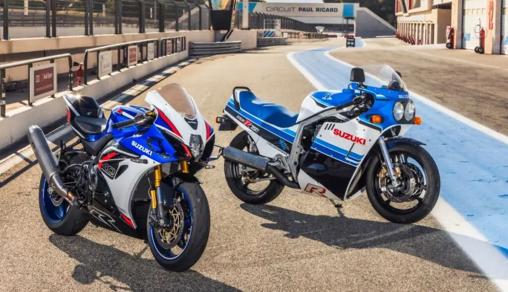 imagem nova Suzuki GSX-R1000R 2026 e Suzuki GSX-R750 1985 