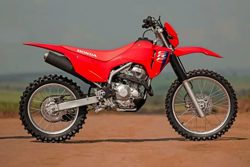 imagem lateral da nova honda crf 300f