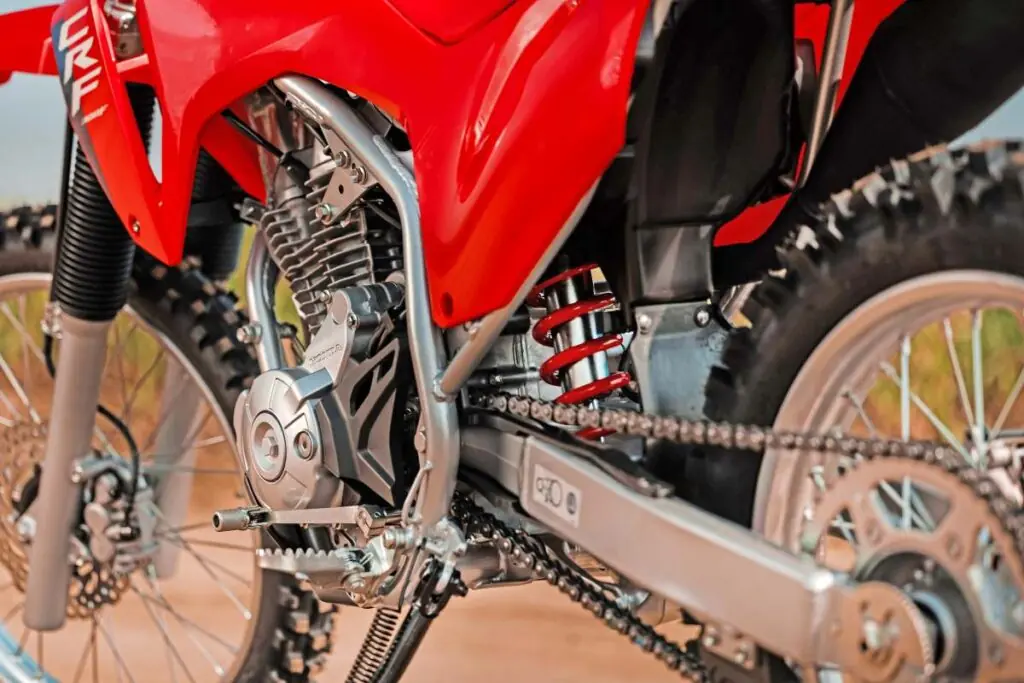imagem lateral da crf 300f
