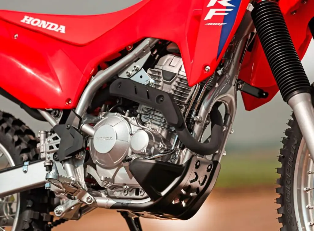 imagem do motor da honda crf 300f