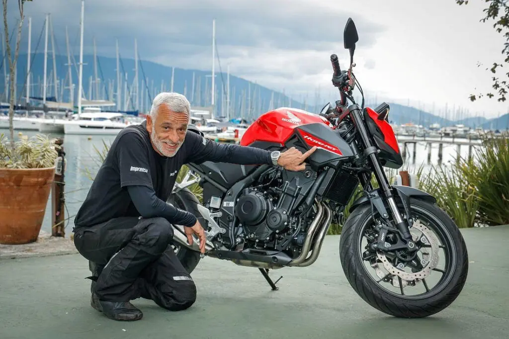 imagem estática da hornet 500 2025