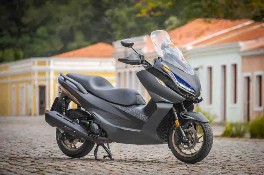 imagem do scooter zontes 350 e