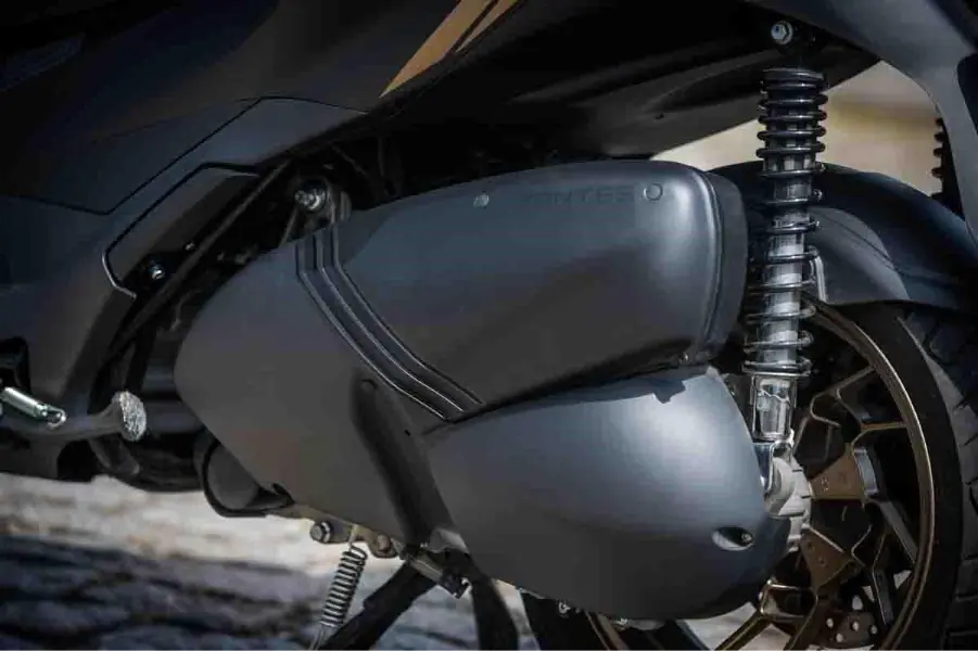 imagem do motor do scooter zontes 350 e