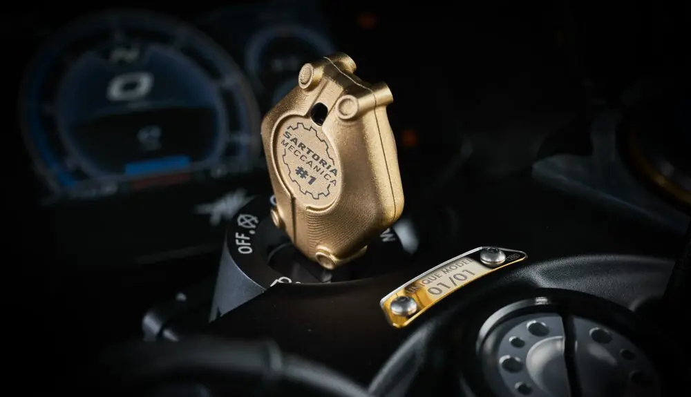 imagem da chave da mv agusta Superveloce 1000 RS Sartoria Meccanica