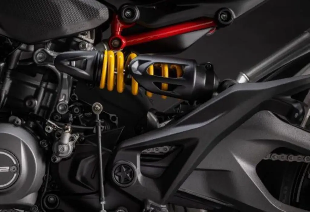 imagem do motor da nova ducati monster v2 2026