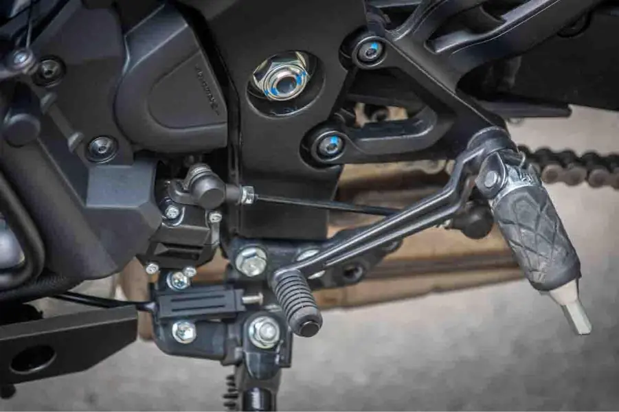 imagem do quickshifter da nova GSX-S1000 GX