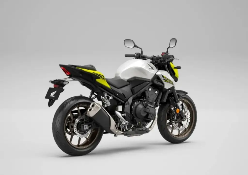 imagem frontal CB500 Hornet 2026
