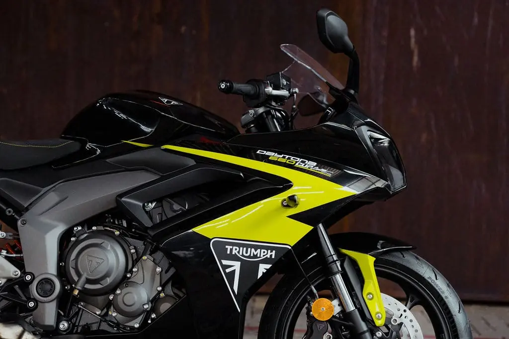 Triumph-Daytona-Cup-660-Limited-Edition (6)
