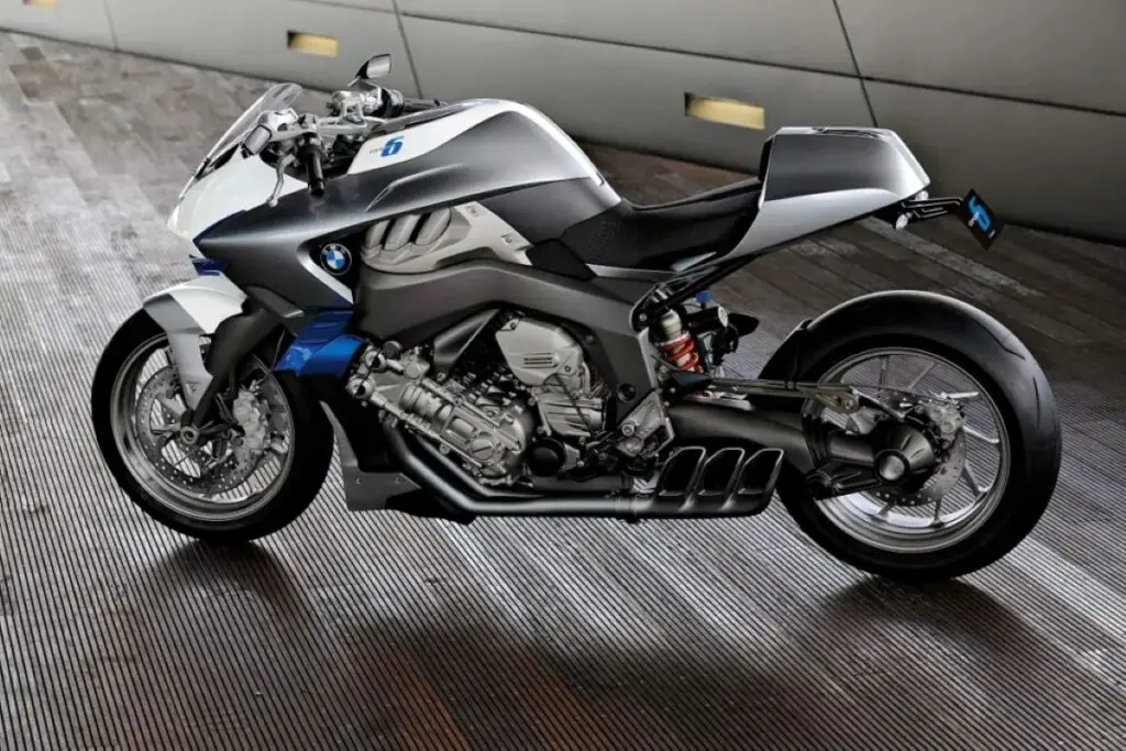 imagem moto bmw com motor 6 cilindros em linha