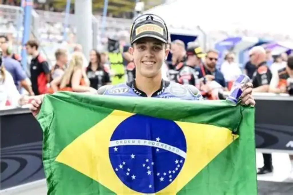 imagem piloto brasileiro diogo moreira