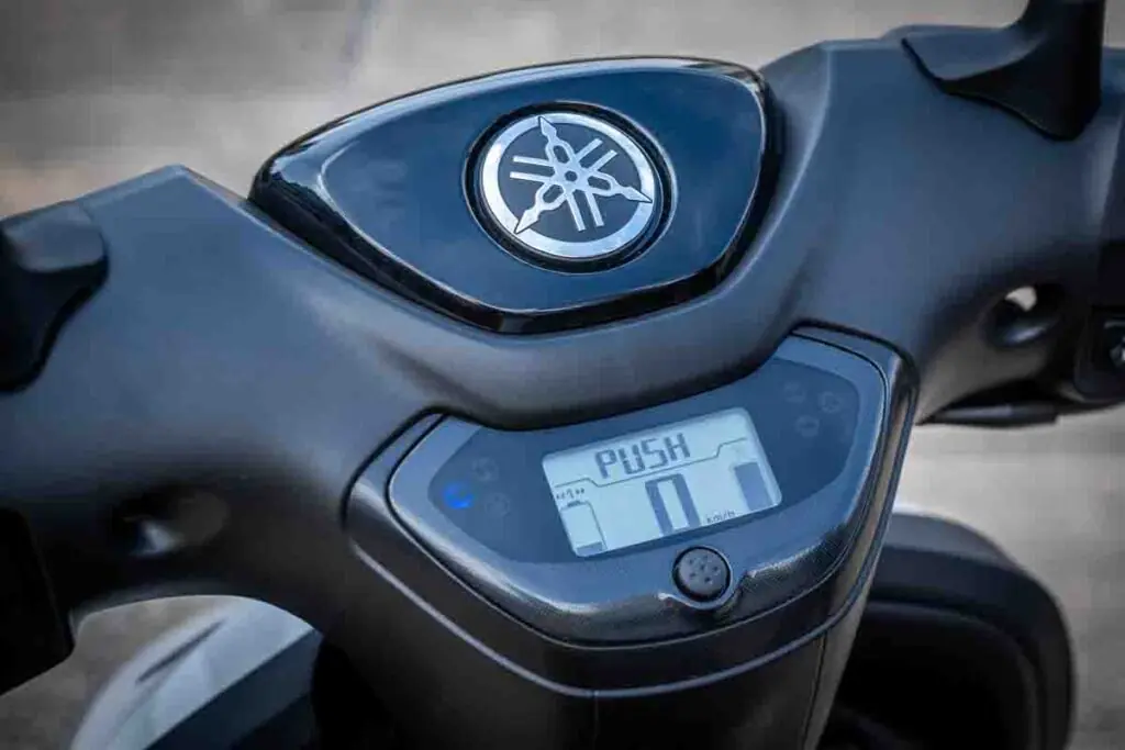 imagem do painel do Yamaha Neo’s
