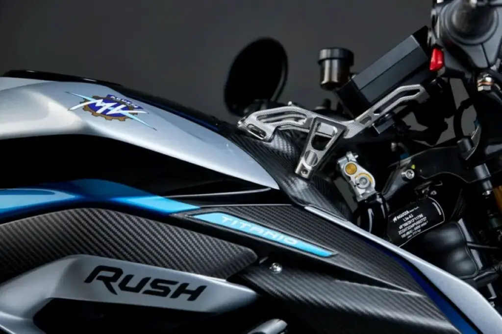 imagem mv agusta rush titânio