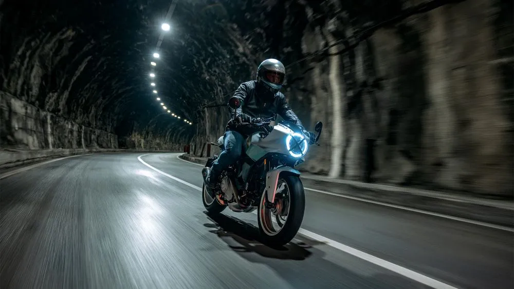 Ducati-Formula-73-04