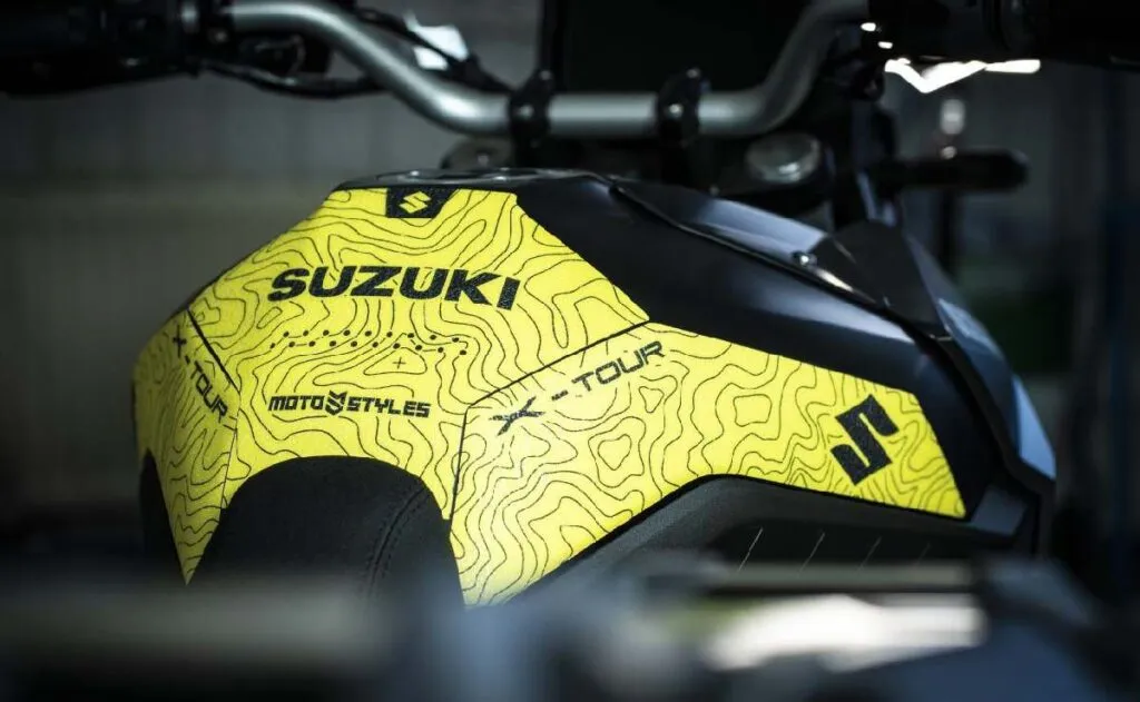 imagem grafismo Suzuki V-Strom 800 X-Tour