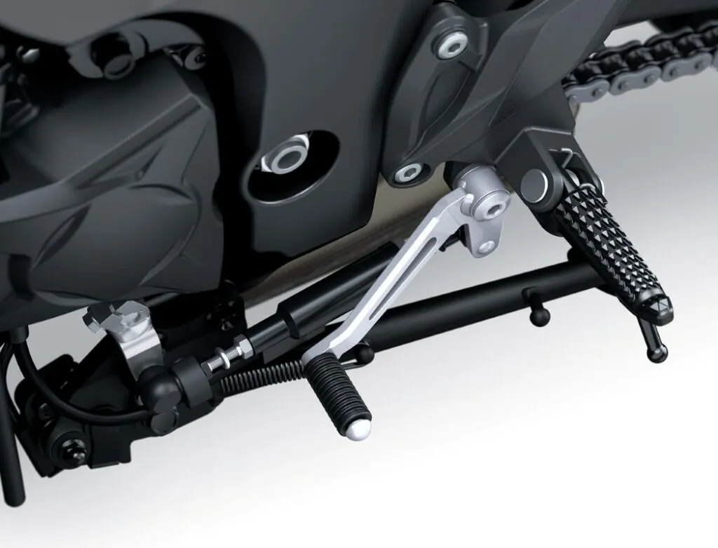imagem do quickshifter da Nova Kawasaki Z1100 2026