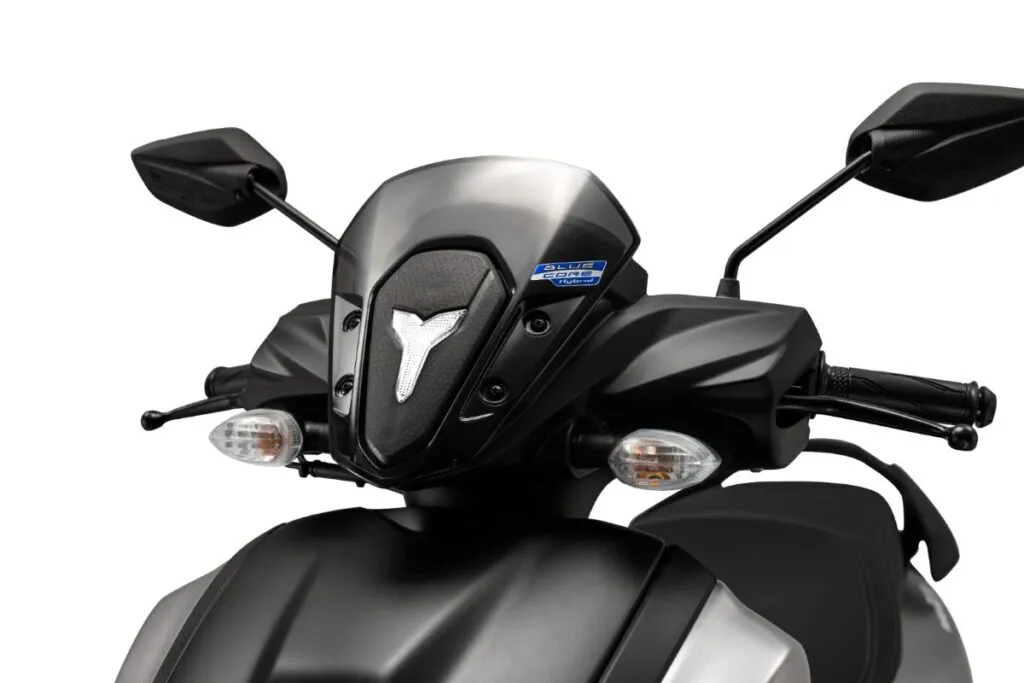 imagem da carenagem frontal do novo Yamaha ZR Hybrid Connected