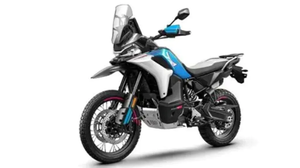 imagem frontal da nova CFMOTO Ibex 950 2027
