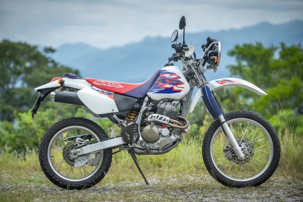 imagem lateral honda xr 400