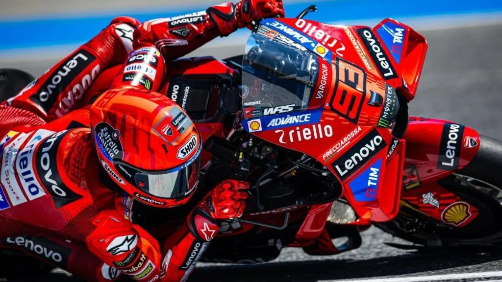 imagem marc márquez com a ducati motogp 2025