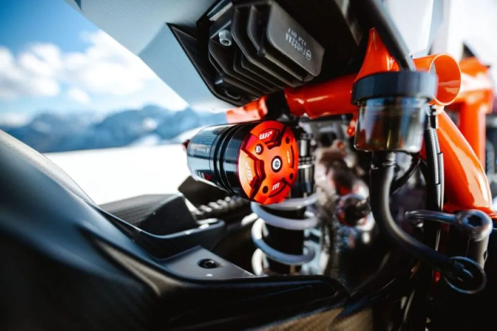 imagem do amortecedor traseiro da KTM 1390 Super Duke RR 2026