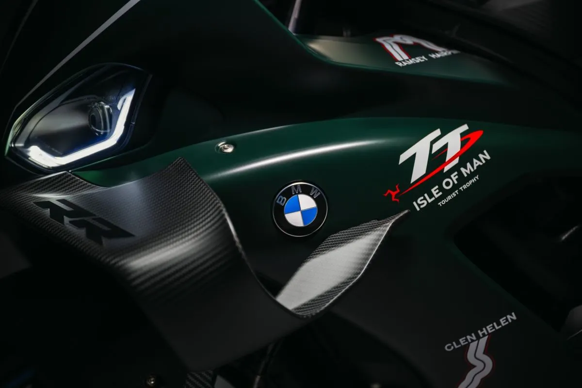 BMW M RR Limited Edition Isle of Man TT (4)