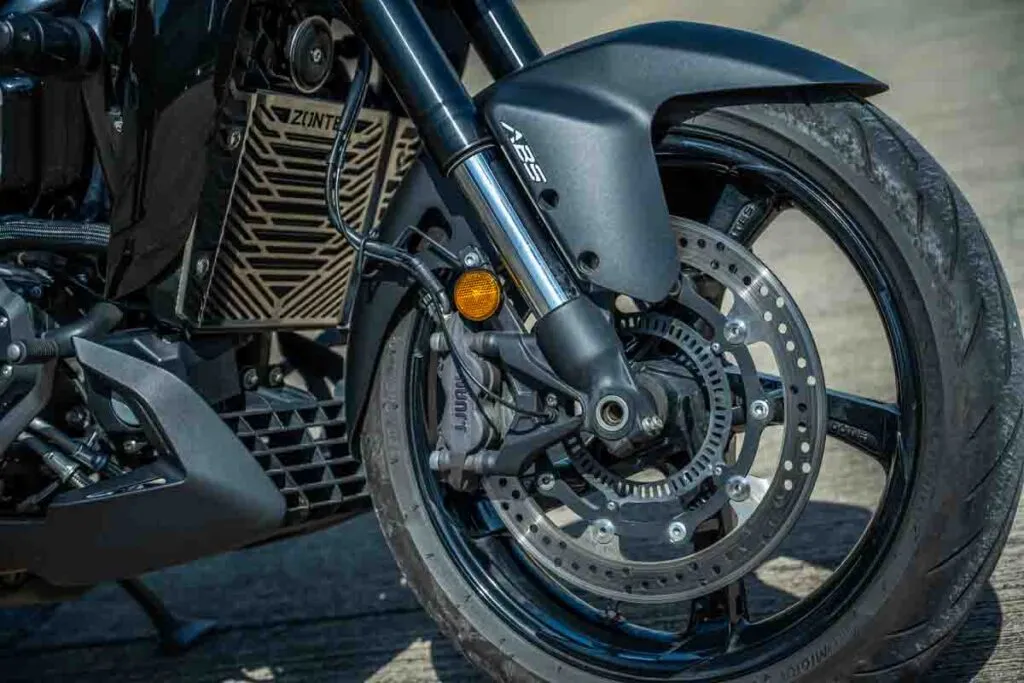 imagem da roda dianteira da zontes s 350