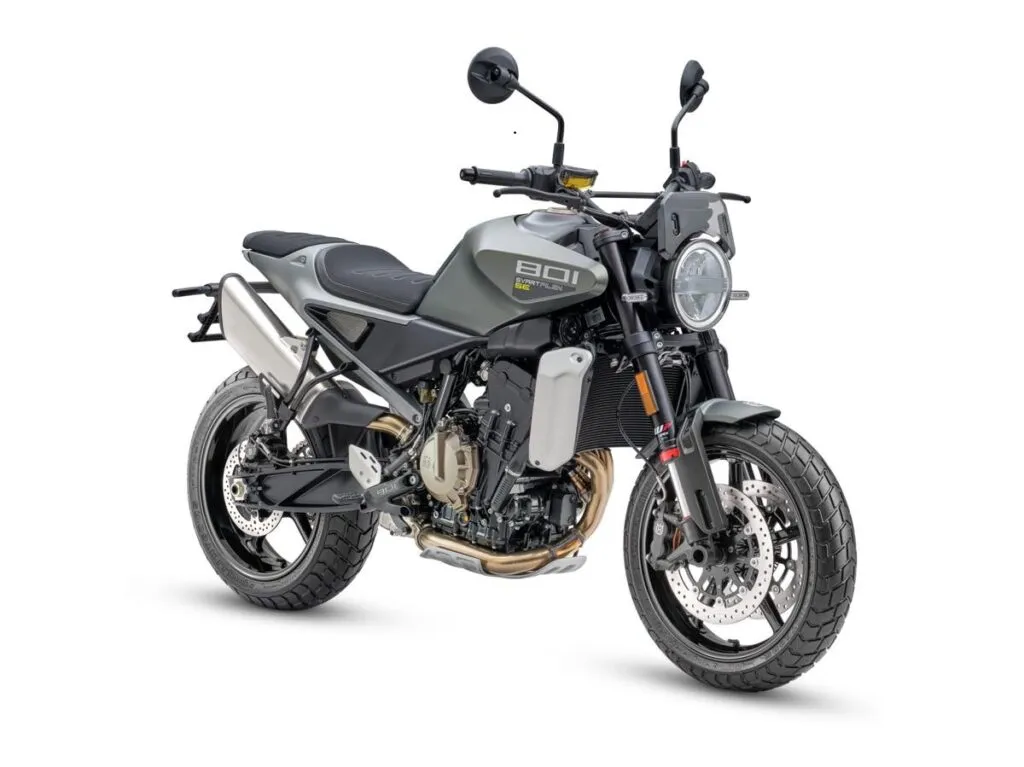 imagem Husqvarna Svartpilen 801 SE