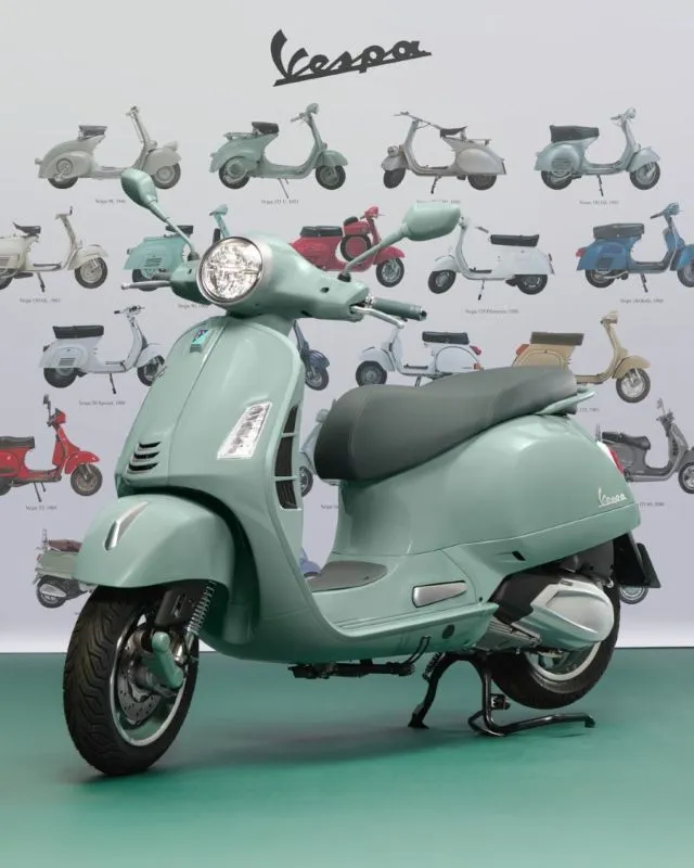 imagem vespa 80 anos verde pastello