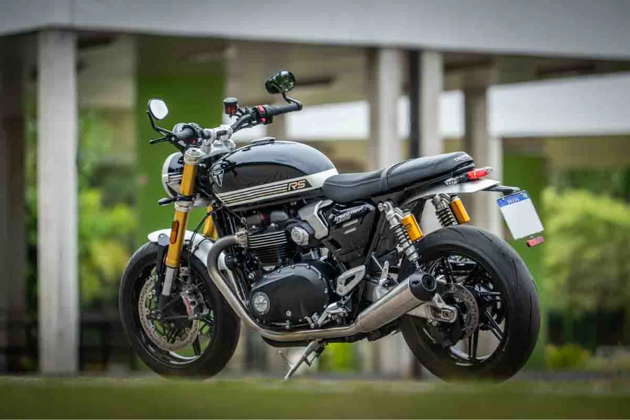 imagem traseira Triumph Speed Twin 1200 RS