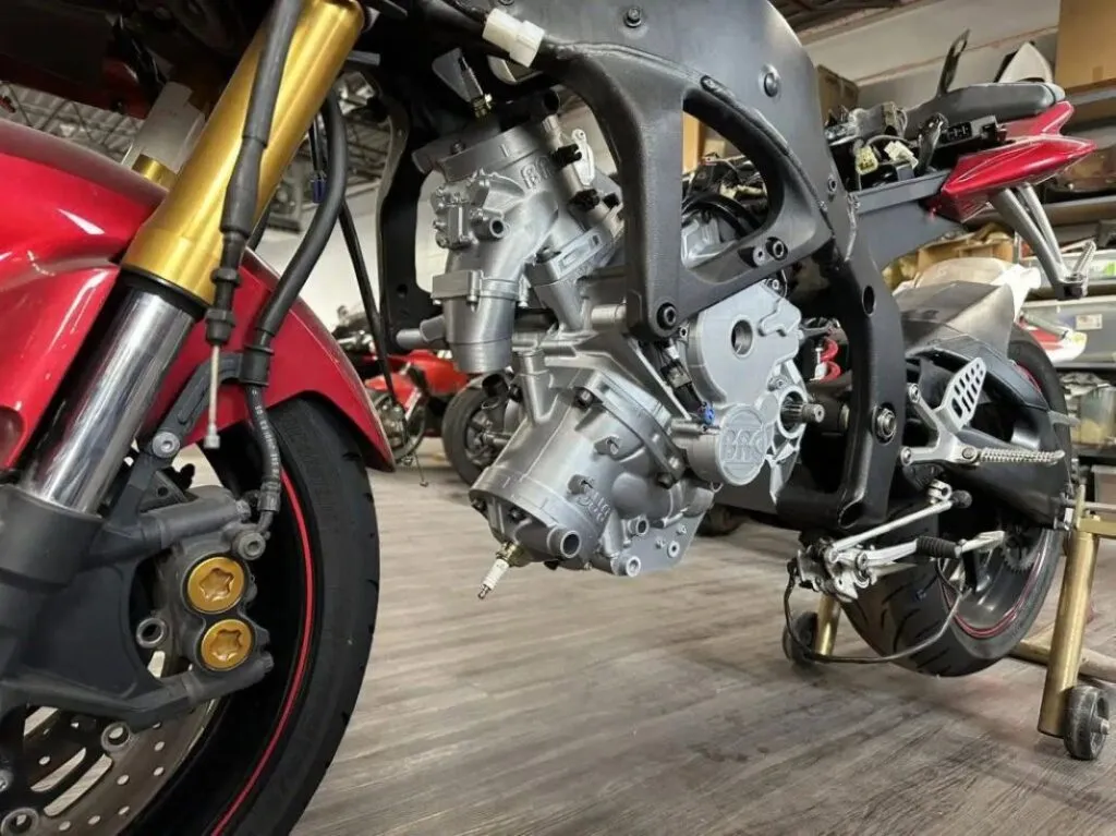 imagem do motor 2 tempos da BRC R600V2
