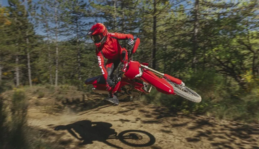 imagem da nova Desmo450 EDS em ação