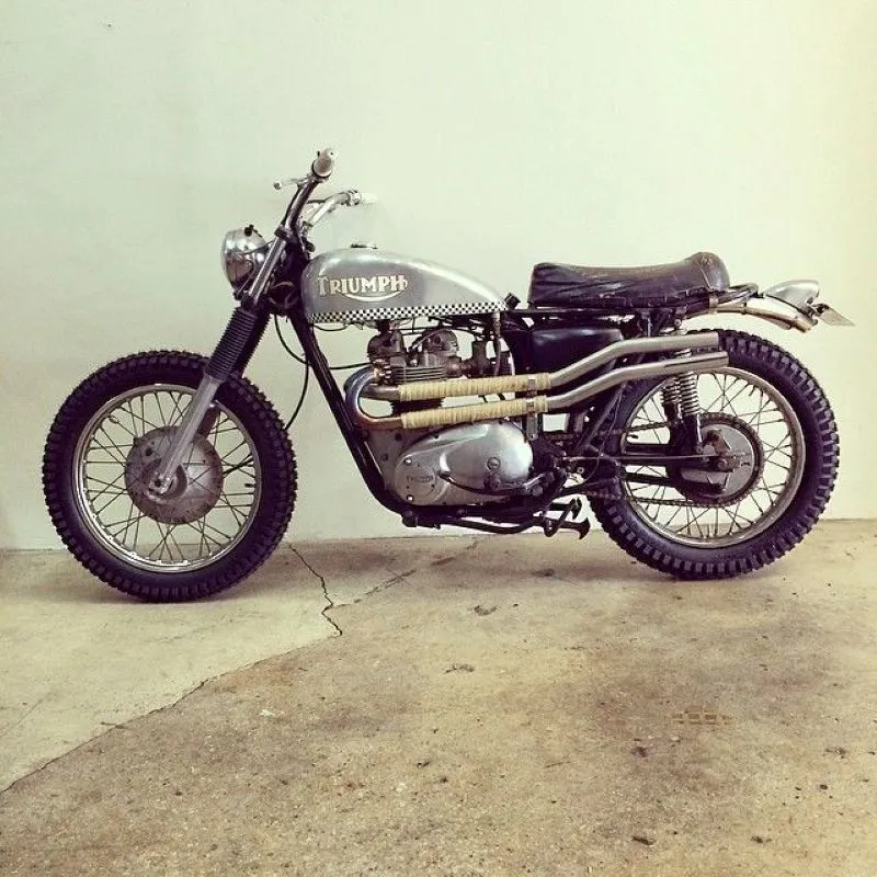 imagem moto triumph dos anos 1950